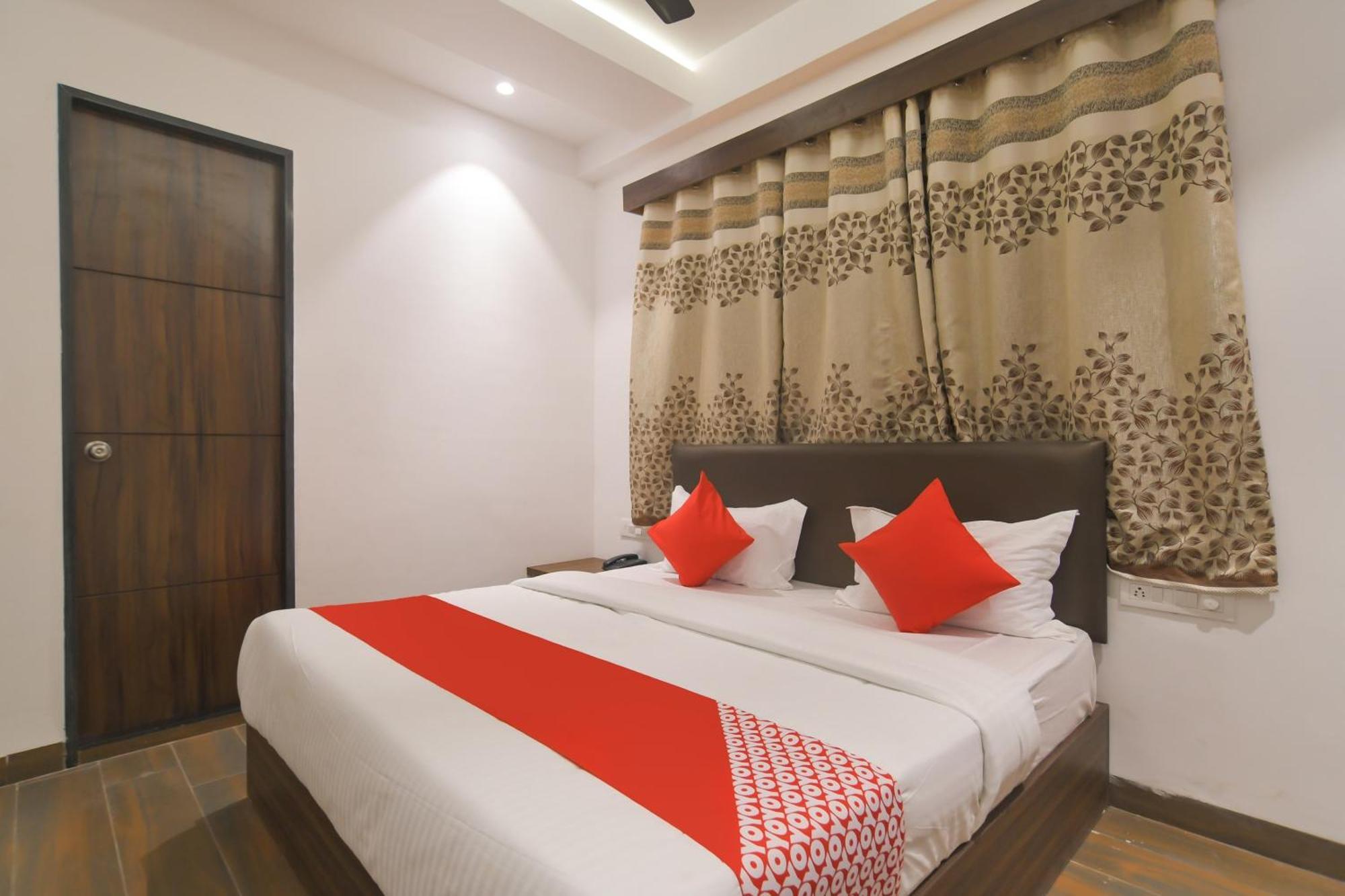 Hotel O Rudraksh Indore Bagian luar foto