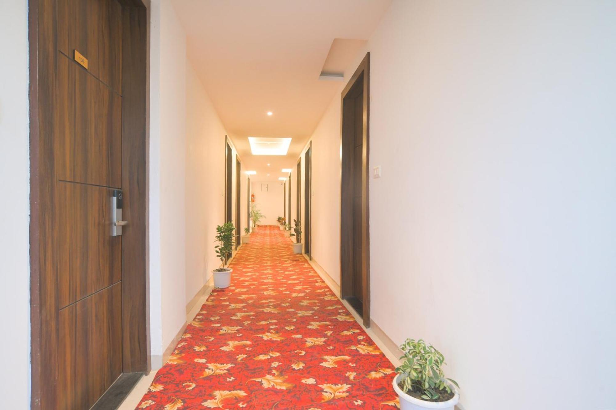 Hotel O Rudraksh Indore Bagian luar foto