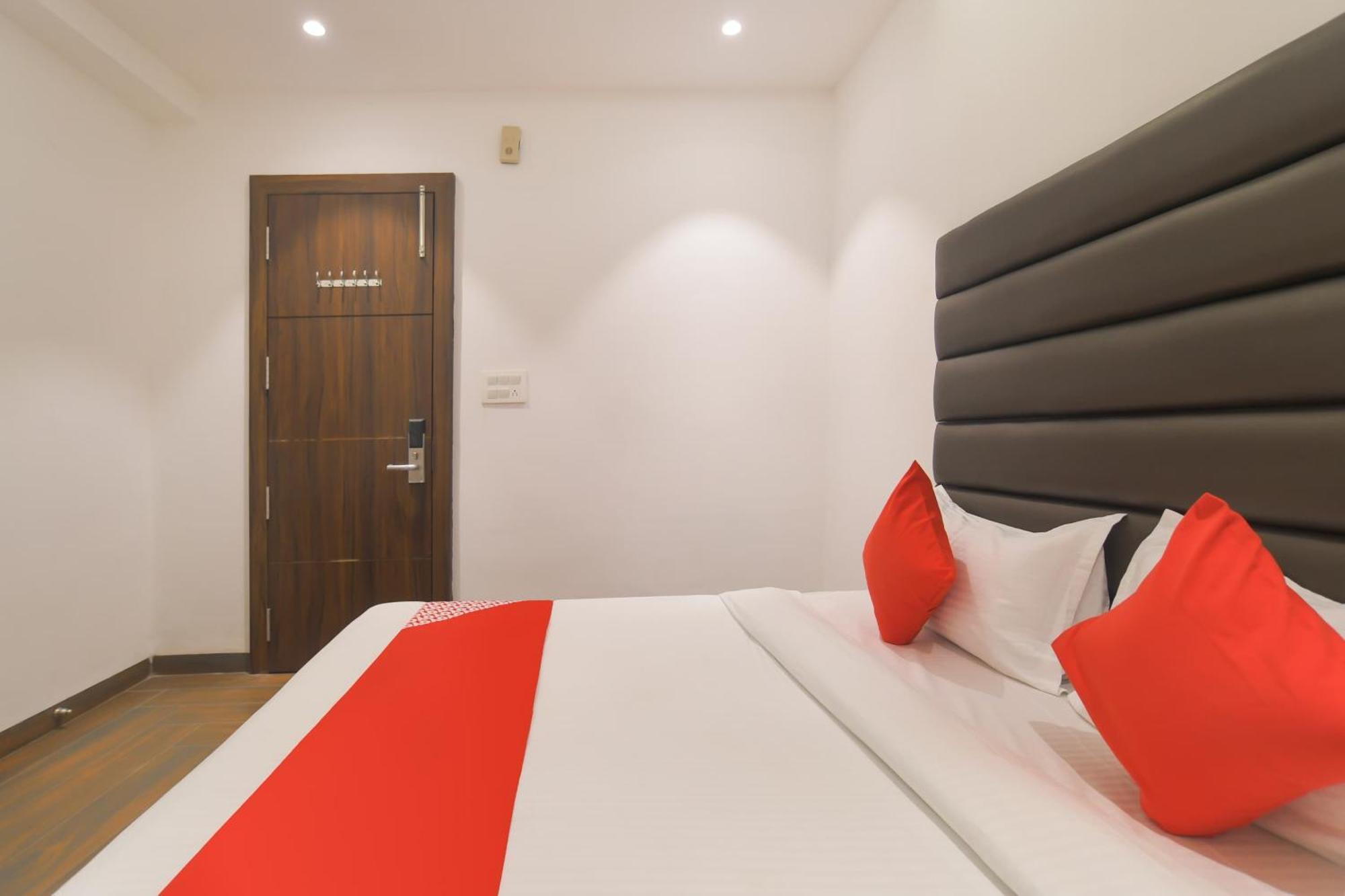 Hotel O Rudraksh Indore Bagian luar foto