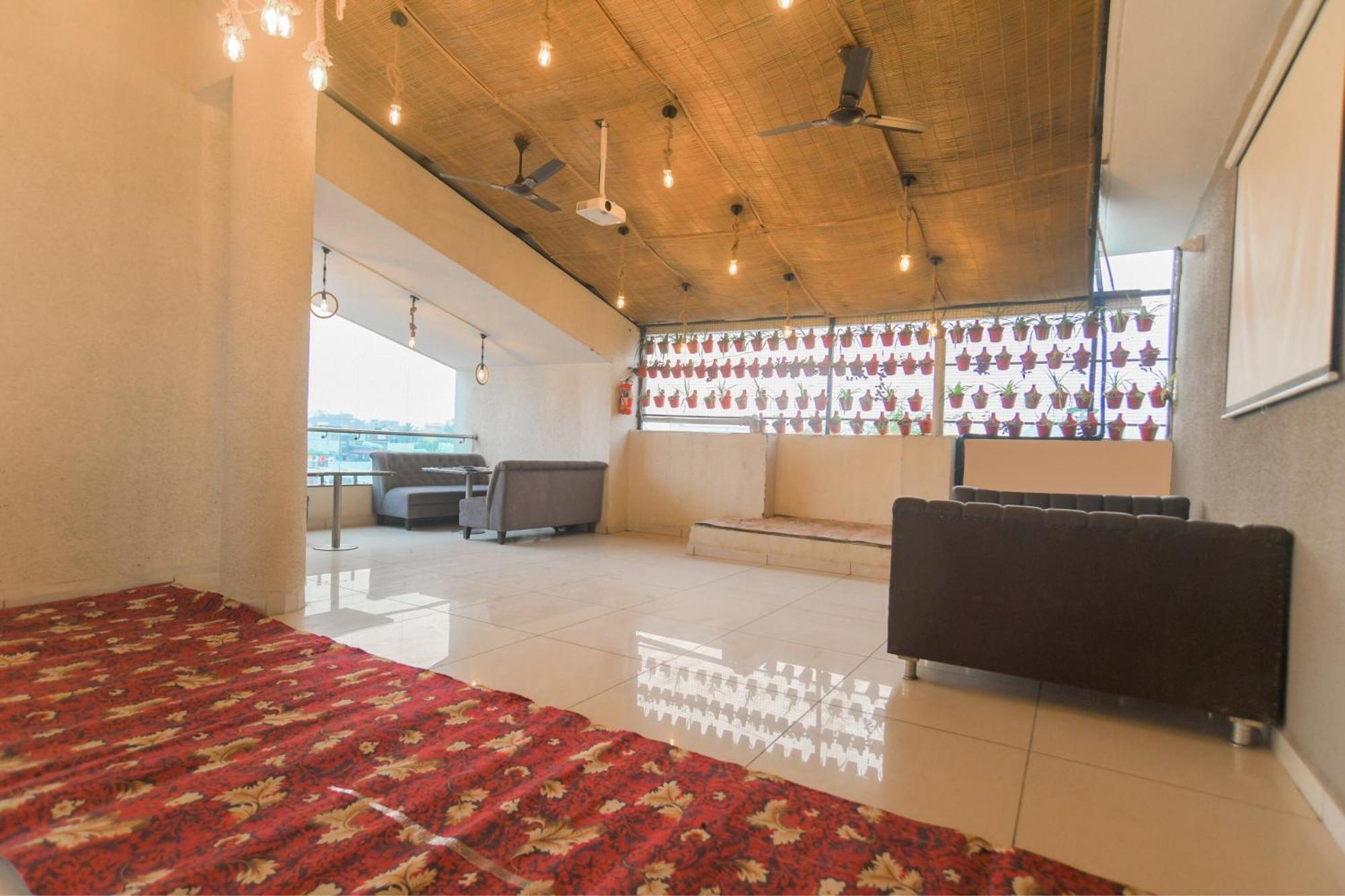 Hotel O Rudraksh Indore Bagian luar foto