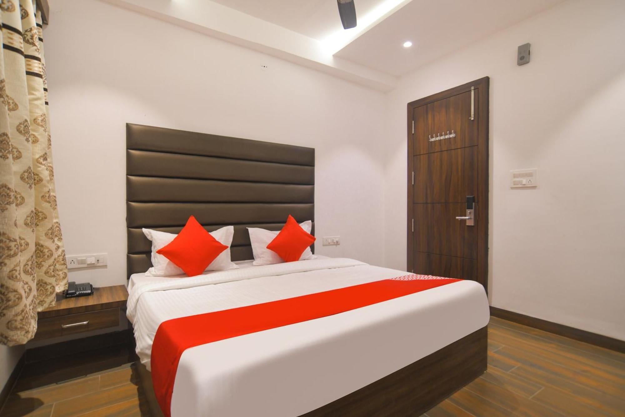 Hotel O Rudraksh Indore Bagian luar foto
